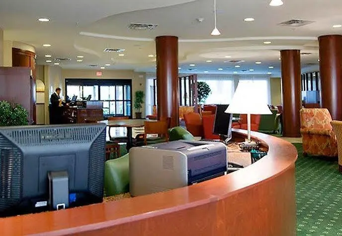 Courtyard By Marriott Memphis Southaven Hotel